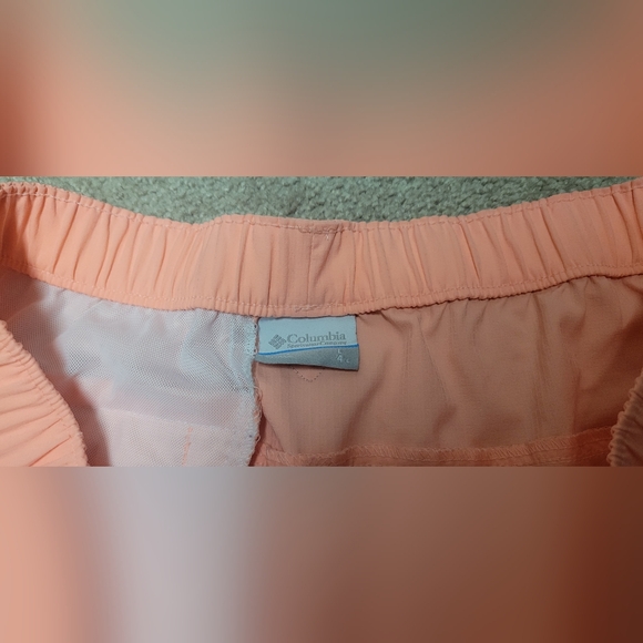 Columbia Women's UV Shorts - Picture 2 of 3